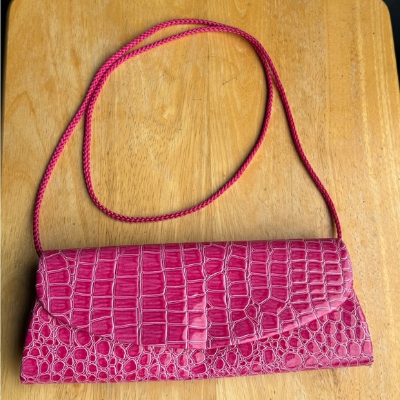 Merona Pink Snake Print Clutch - Picture 1 of 12
